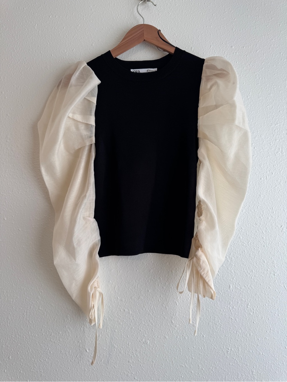 Zara contrast knit organza sleeve top 2142 139 - Picture 2 of 4